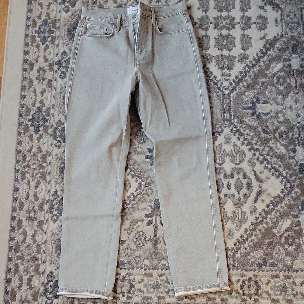 Frame Le Sylvie Slender Straight Jeans